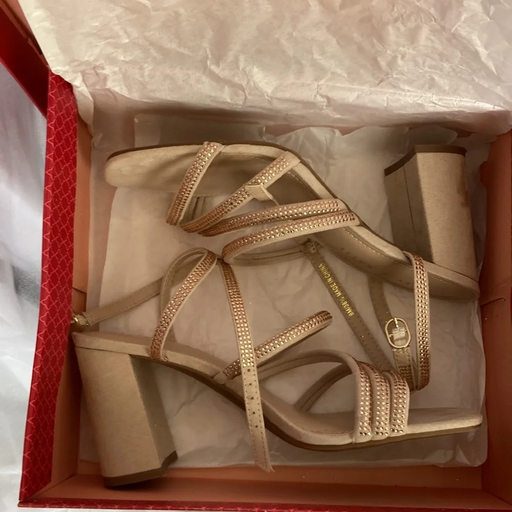 Open Toe Kelly and Katie Heeled Sandals - Picture 3 of 3